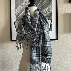 Cashmere Fringe Tartan Scarf Made in Germany